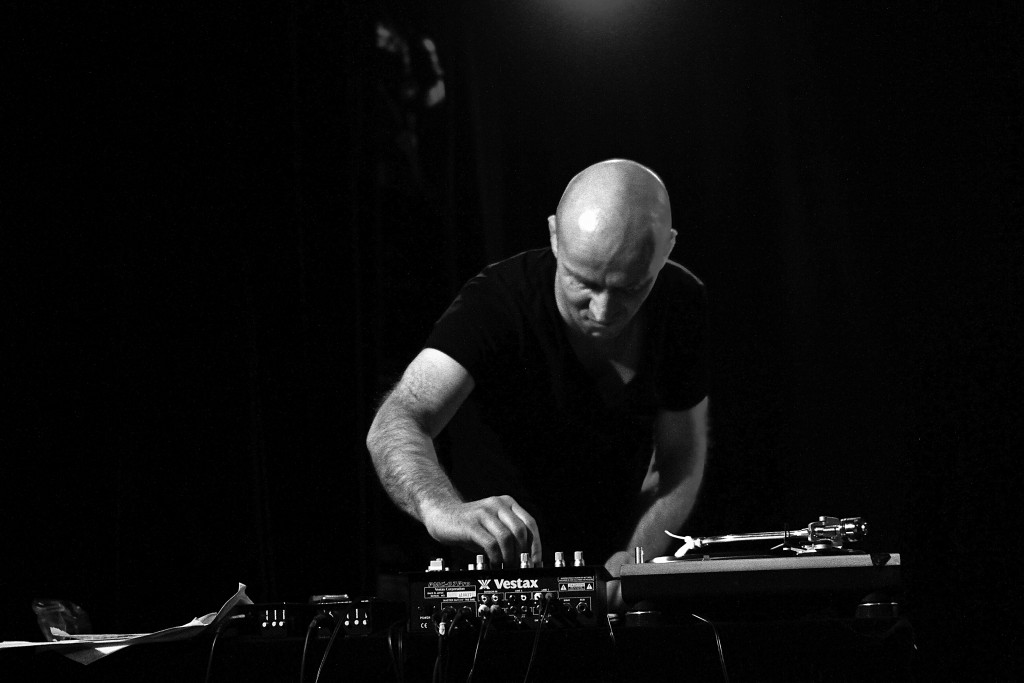 21.04.2010 Rodolphe LoubatiÃ‹re et Franck Vigroux â€¡ l'Ecurie,Geneve,Suisse, Cave 12 by Juan-Carlos Hernandez